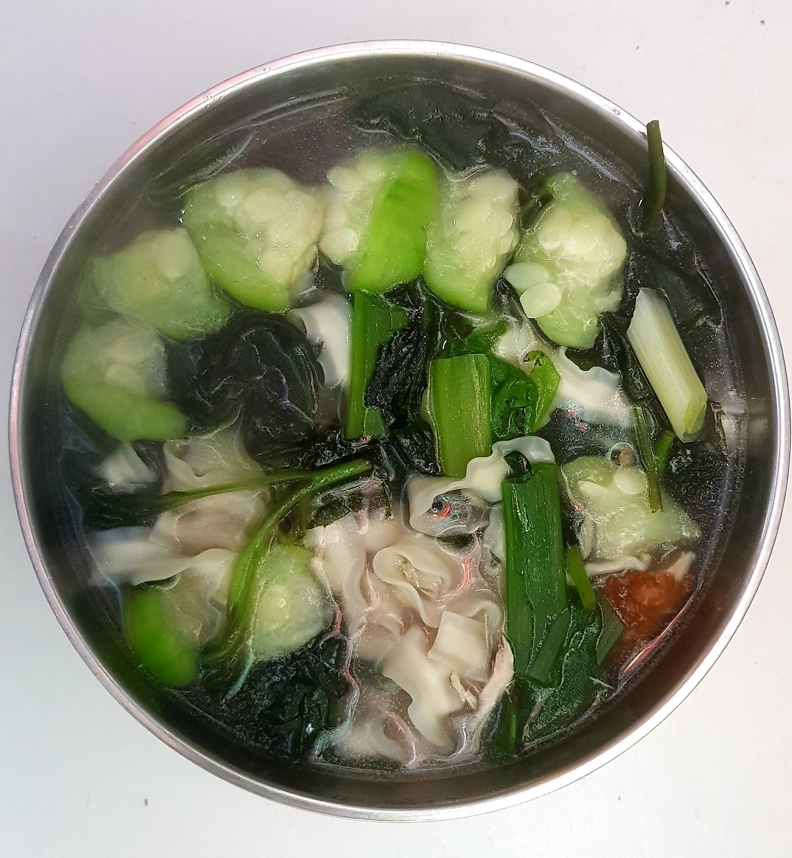 鋸齒連峰麵