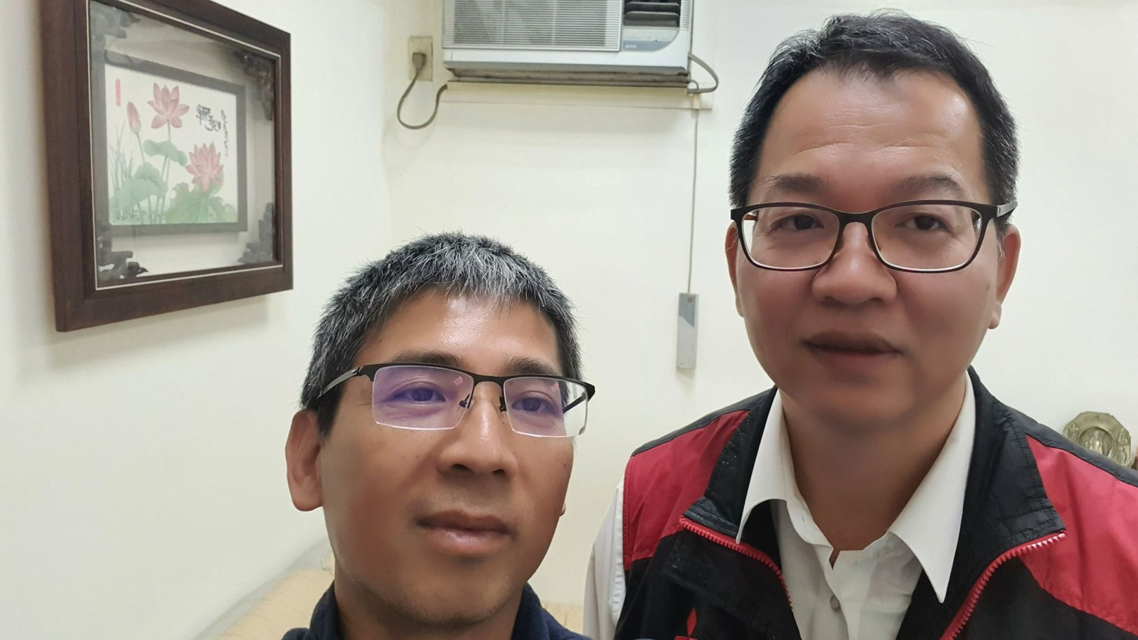 菱修車廠廠長的國小同學